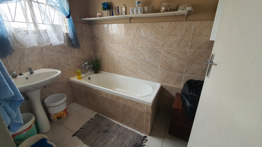 2 Bedroom Property for Sale in Hennenman Free State